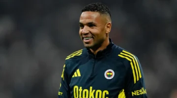 تصريح مثير.. مدرب فنربخشة يعلن بحث الفريق عن مهاجم جديد